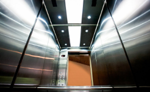 乘客电梯